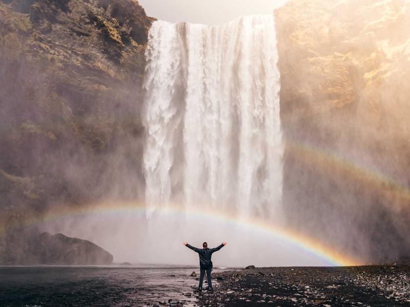 我与我周旋久<br>ymtoyyh.cn 宁作我